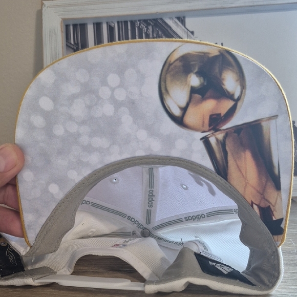 adidas San Antonio Spurs White and Gold NBA Champions Cap - Picture 4 of 7